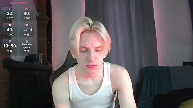 Snapshot of Ron_Vils chatting on February 27, 5:13 am Ron Vils online show from February 27, 5:13 am