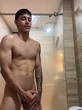 Snapshot of Cristopher23_ chatting on February 14, 6:12 am Cristopher23 online show from February 14, 6:12 am