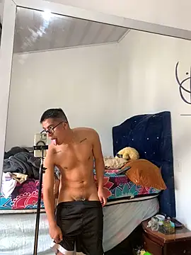 roguer darkk online show from February 19, 3:49 pm