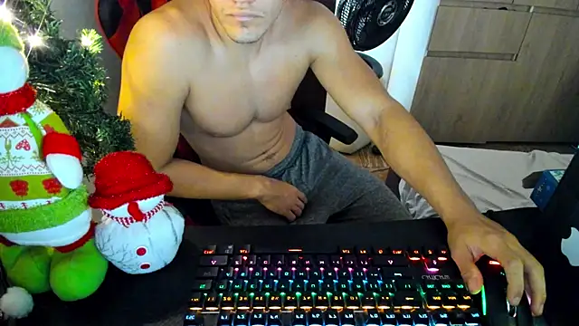 Snapshot of Calihotcaliente277 chatting on December 18, 1:02 pm Calihotcaliente277 online show from December 18, 1:02 pm