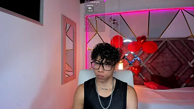 Snapshot of AkazaBoy_ chatting on February 14, 3:54 am AkazaBoy online show from February 14, 3:54 am