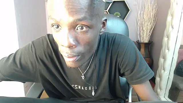 Snapshot of chombo_ath chatting on December 8, 9:52 pm chombo ath online show from December 8, 9:52 pm