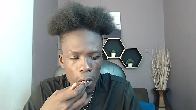 Snapshot of chombo_ath chatting on February 21, 7:32 pm chombo ath online show from February 21, 7:32 pm