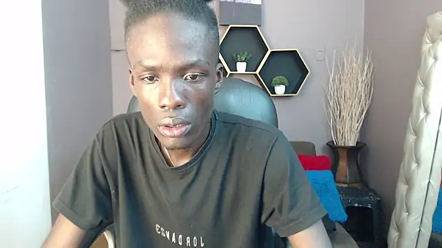 Snapshot of chombo_ath chatting on December 14, 7:03 pm chombo ath online show from December 14, 7:03 pm