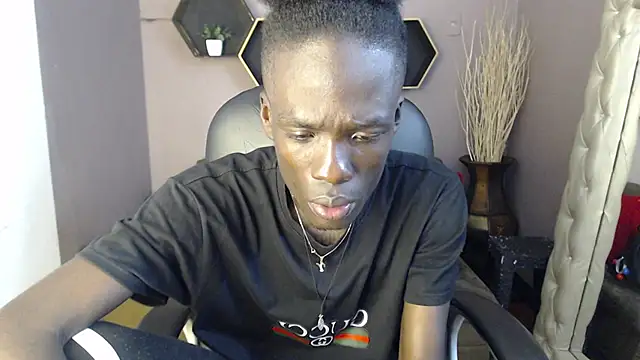 Snapshot of chombo_ath chatting on December 12, 7:26 pm chombo ath online show from December 12, 7:26 pm