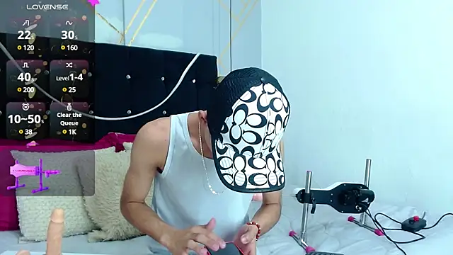 Oliver king sex online show from December 17, 5:47 pm