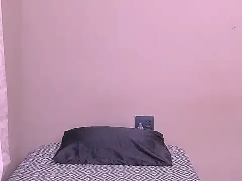Snapshot of dmancams1874 chatting on December 9, 5:02 pm dmancams1874 online show from December 9, 5:02 pm