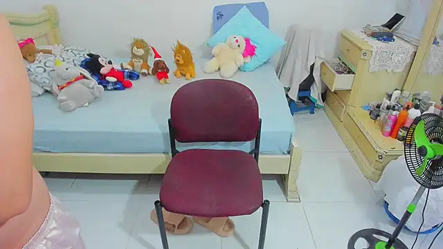 Snapshot of maques_ban chatting on February 1, 7:57 am maques ban online show from February 1, 7:57 am
