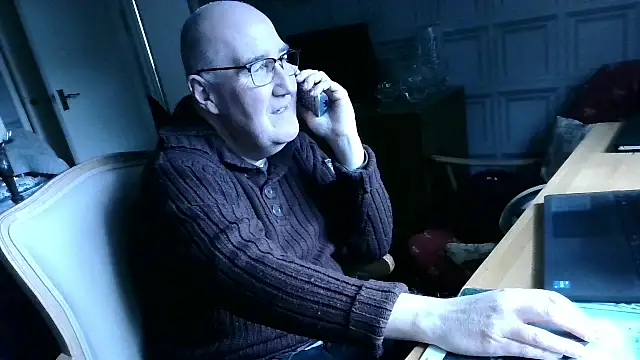 Snapshot of Adamdaddybear chatting on February 8, 12:06 pm Adamdaddybear online show from February 8, 12:06 pm