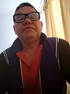 Snapshot of catatunboculion chatting on January 3, 1:47 pm catatunboculion online show from January 3, 1:47 pm