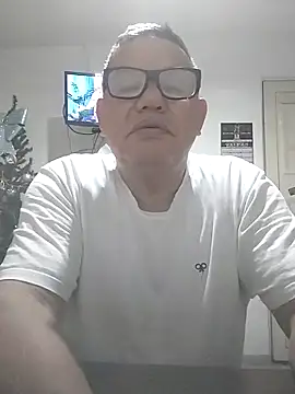 Snapshot of catatunboculion chatting on December 19, 10:24 am catatunboculion online show from December 19, 10:24 am