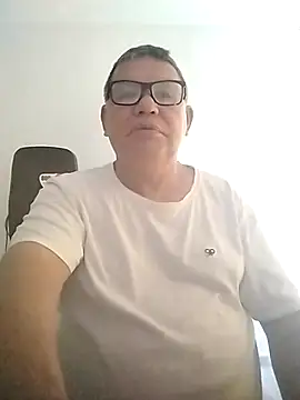 Snapshot of catatunboculion chatting on December 31, 11:20 am catatunboculion online show from December 31, 11:20 am
