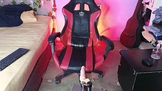 Snapshot of FreyrStyle chatting on October 29, 3:09 am FreyrStyle online show from October 29, 3:09 am