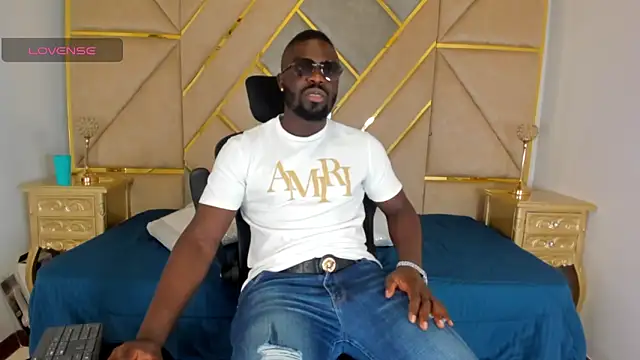 Snapshot of Latrellx7 chatting on October 27, 3:09 am Latrellx7 online show from October 27, 3:09 am