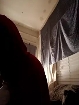 Snapshot of DevinToore chatting on October 31, 8:50 am DevinToore online show from October 31, 8:50 am