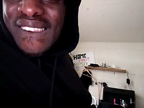 Snapshot of DevinToore chatting on October 20, 8:24 pm DevinToore online show from October 20, 8:24 pm