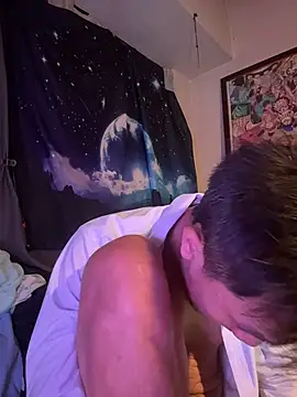 Snapshot of ex199212 chatting on October 27, 9:17 pm ex199212 online show from October 27, 9:17 pm