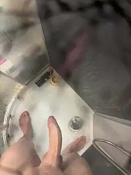 lescro95  online show from April 4, 11:46 pm