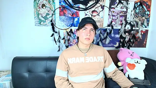 Snapshot of lukashollow_ chatting on October 26, 1:29 am lukashollow online show from October 26, 1:29 am