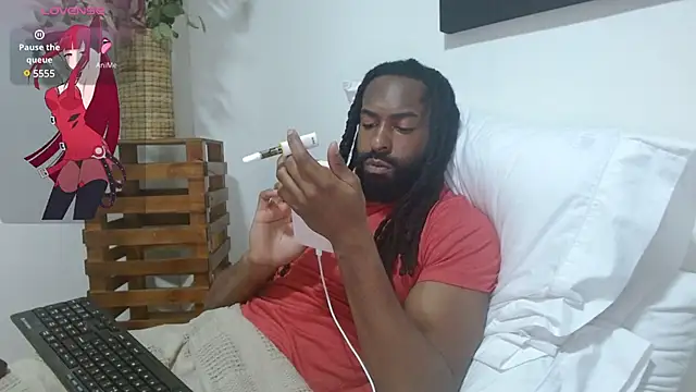 Snapshot of johngabbanaa chatting on January 1, 12:43 am johngabbanaa online show from January 1, 12:43 am