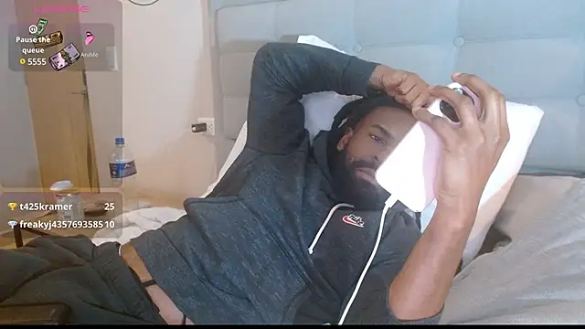 Snapshot of johngabbanaa chatting on January 9, 4:52 am johngabbanaa online show from January 9, 4:52 am