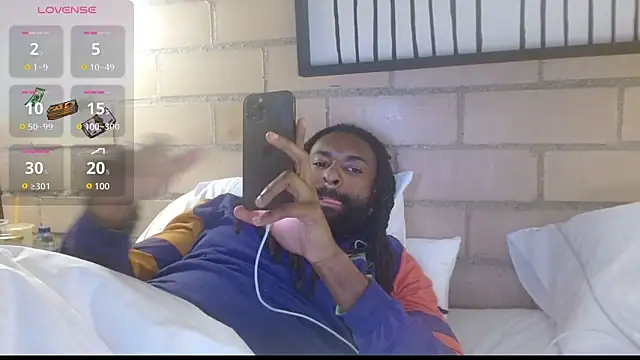 Snapshot of johngabbanaa chatting on January 12, 2:14 am johngabbanaa online show from January 12, 2:14 am