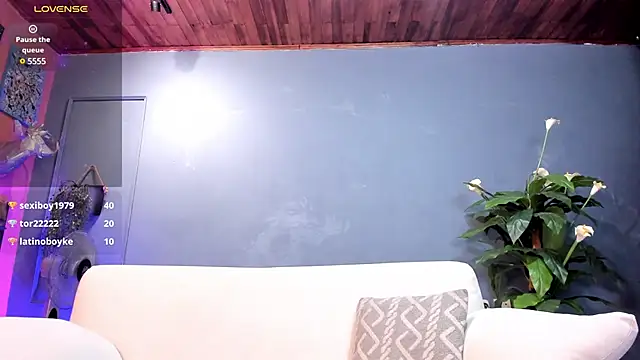 Snapshot of Iker_bigdick chatting on January 3, 7:39 pm Iker bigdick online show from January 3, 7:39 pm