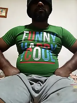 Snapshot of Nogeris20 chatting on October 31, 4:43 pm Nogeris20 online show from October 31, 4:43 pm