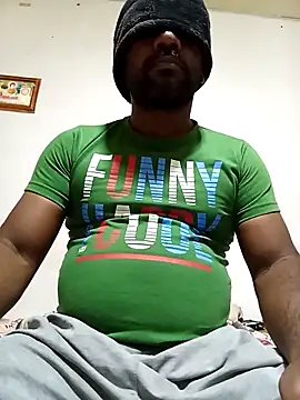 Snapshot of Nogeris20 chatting on October 25, 12:45 am Nogeris20 online show from October 25, 12:45 am