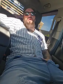 Beardedtattood online show from June 24, 11:46 am