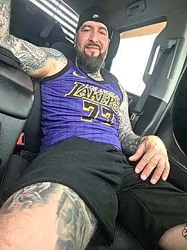 Beardedtattood online show from April 25, 1:41 pm