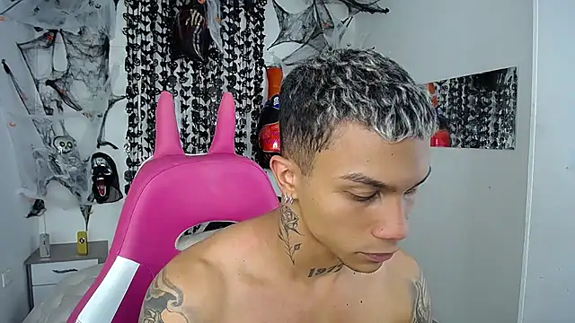 Snapshot of Leonard_Price chatting on October 24, 9:33 am Leonard Price online show from October 24, 9:33 am