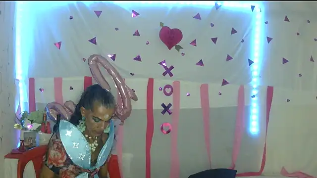 Snapshot of Lobaveterana_sex chatting on February 14, 12:19 am Lobaveterana sex online show from February 14, 12:19 am