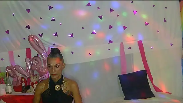 Snapshot of Lobaveterana_sex chatting on February 19, 4:55 am Lobaveterana sex online show from February 19, 4:55 am