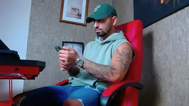 NigelBoydXXX online show from December 18, 6:57 pm