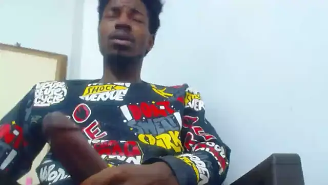 Snapshot of jaycolinss chatting on October 16, 5:48 am jaycolinss online show from October 16, 5:48 am