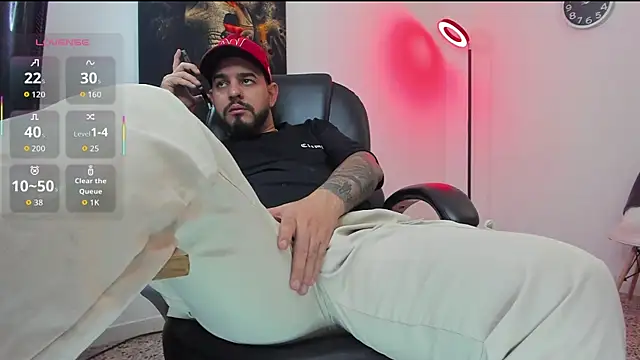 Snapshot of Ethan_Castellano chatting on October 12, 10:15 pm Ethan Castellano online show from October 12, 10:15 pm