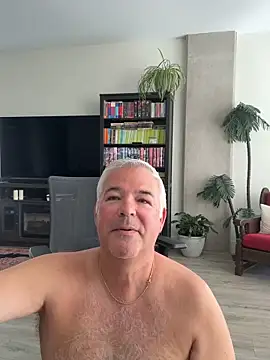 aarosteev2 online show from May 21, 1:26 pm