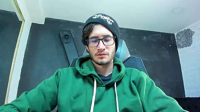 Snapshot of Loggan_donnelly chatting on October 3, 7:52 pm Loggan donnelly online show from October 3, 7:52 pm