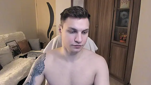 Snapshot of handsome_guy01 chatting on September 25, 5:45 pm handsome guy01 online show from September 25, 5:45 pm