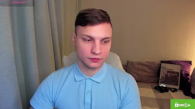 handsome guy01 online show from April 25, 9:01 pm