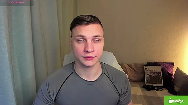 handsome guy01 online show from April 22, 5:29 pm