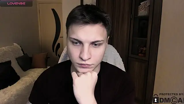 handsome guy01 online show from November 13, 6:01 pm