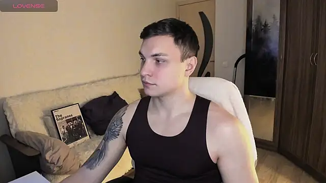 Snapshot of handsome_guy01 chatting on October 8, 4:22 pm handsome guy01 online show from October 8, 4:22 pm