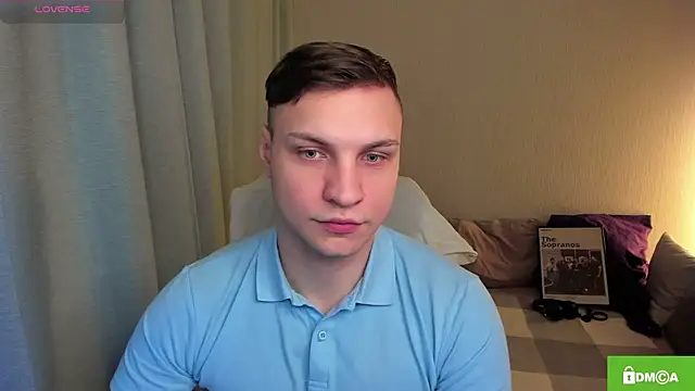 handsome guy01 online show from April 20, 6:32 pm