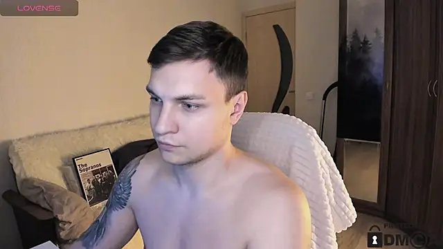 Snapshot of handsome_guy01 chatting on October 11, 7:07 pm handsome guy01 online show from October 11, 7:07 pm