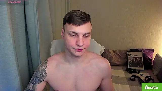 handsome guy01 online show from April 19, 6:07 pm