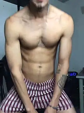 Snapshot of thekingofpleasure1 chatting on January 14, 7:32 pm thekingofpleasure1 online show from January 14, 7:32 pm