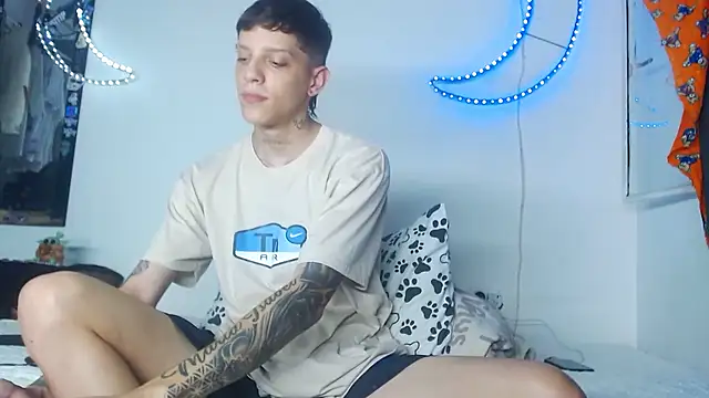 Adam hard  online show from December 22, 8:39 pm