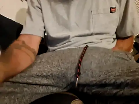 Cantufamily1979 online show from November 23, 12:16 pm